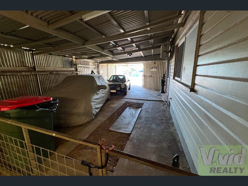 5 Joan Street, Mount Isa — photo 1 of 5