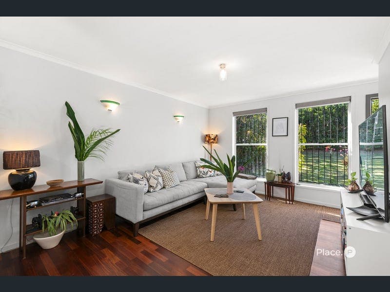 57 Marsh Street, Cannon Hill — photo 1 of 5