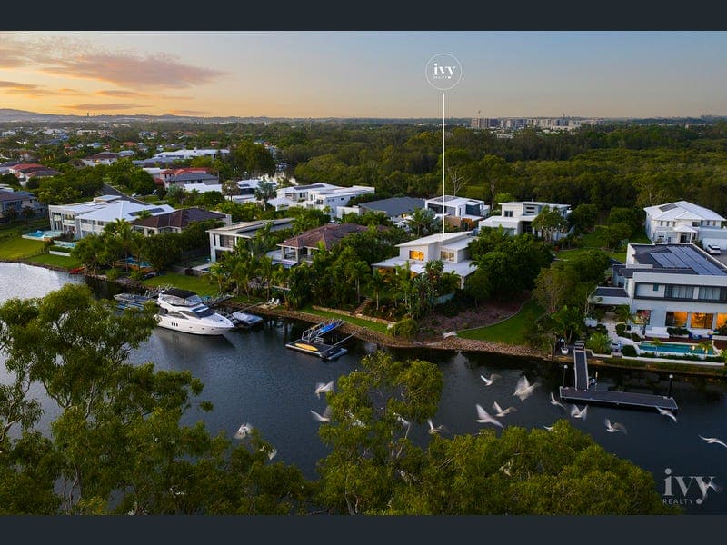 51 Serenity Boulevard, Helensvale — photo 1 of 5