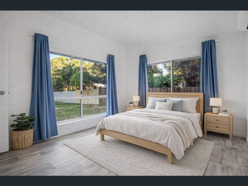 165-167 High Central Road, Macleay Island — photo 1 of 5