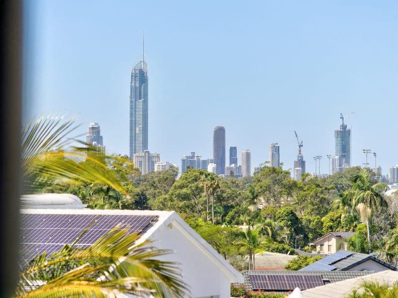 10 Solar Court, Benowa — photo 1 of 5