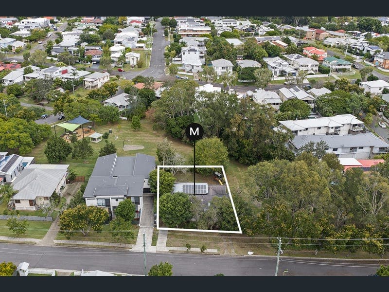 19 Noble Street, Camp Hill — photo 1 of 5