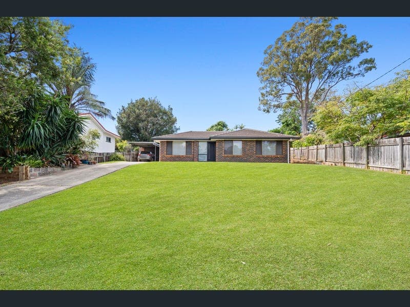 17 Crown Road, Alexandra Hills — photo 1 of 5