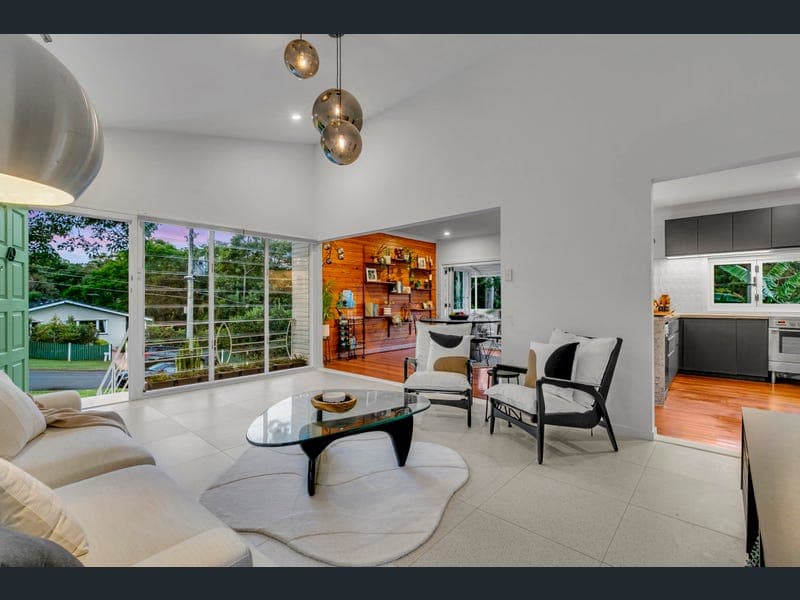 49 Almay Street, Kenmore — photo 1 of 5