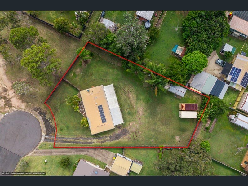 11 Hakea Court, Kawungan — photo 1 of 5