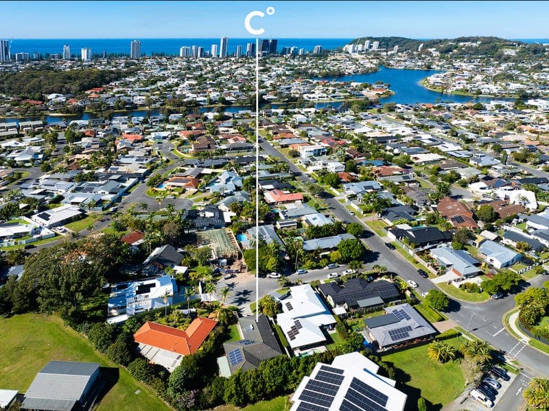 6 Moorhen Place, Burleigh Waters — photo 1 of 5