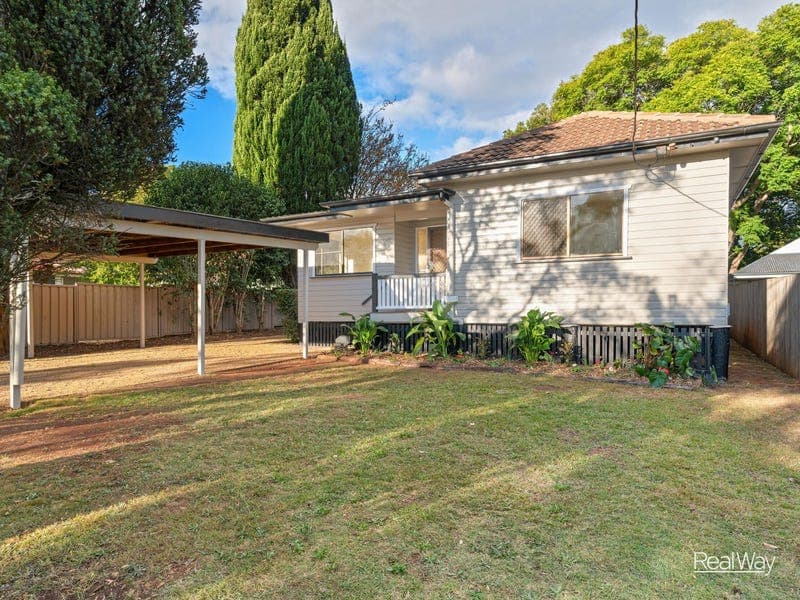 92A Curzon Street, East Toowoomba — photo 1 of 5