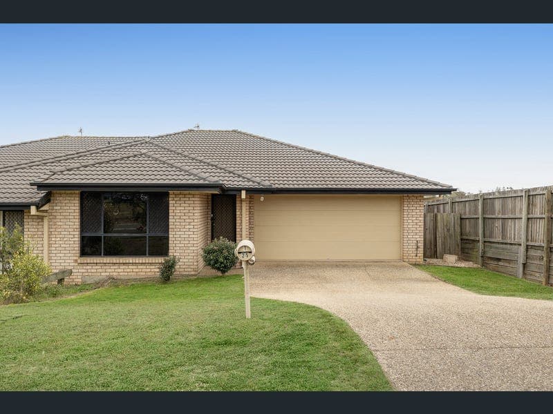 1/25 Winning Street, Glenvale — photo 1 of 5