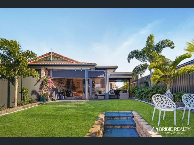 1/48 Pacific Drive, Banksia Beach — photo 1 of 5