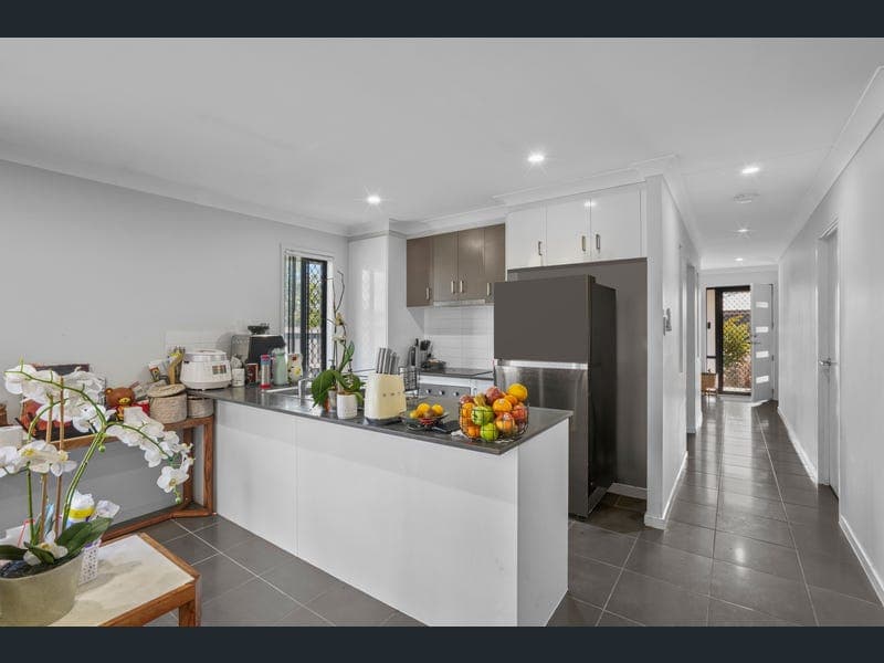 9 Cambridge Circuit, Yarrabilba — photo 1 of 5