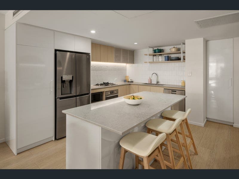 209/68 Sir Fred Schonell Drive, St Lucia — photo 1 of 5