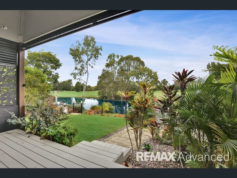 12 Foxtail Crescent, Banksia Beach — photo 1 of 5