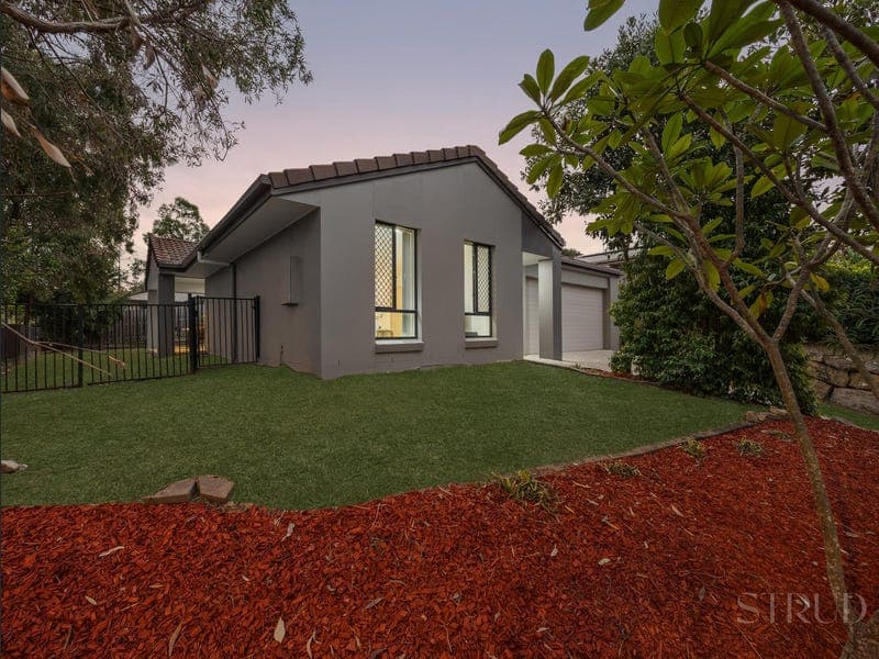 17 Finnigan Street, Augustine Heights — photo 1 of 5