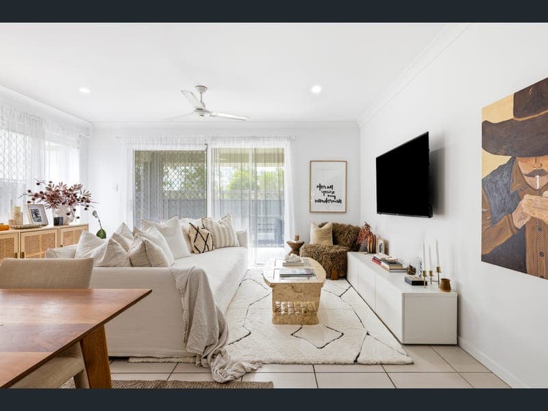 28 Pintail Circuit, Deebing Heights — photo 1 of 5
