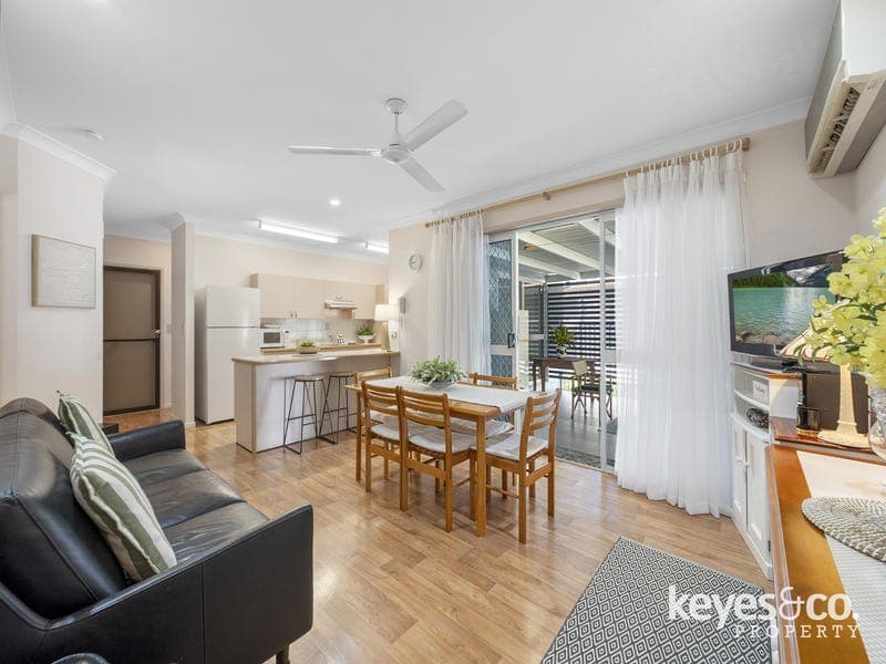 74 Lindeman Avenue, Heatley — photo 1 of 5