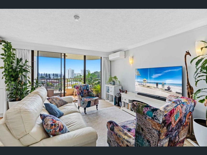 303/29 Hill Avenue, Burleigh Heads — photo 1 of 5