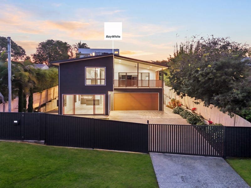 49 Alicia Street, Southport — photo 1 of 5