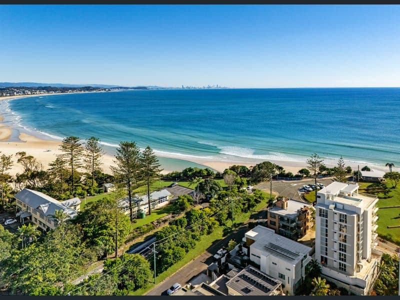 1/40 Marine Parade, Coolangatta — photo 1 of 5