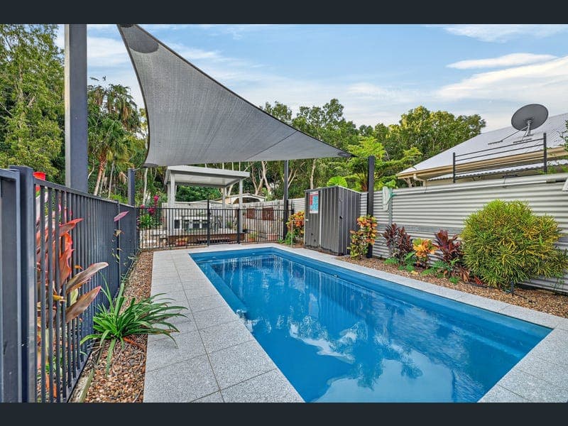 7 Augusta Drive, Balgal Beach — photo 1 of 5