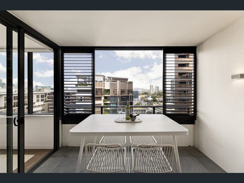 1171/12 Longland Street, Newstead — photo 1 of 5