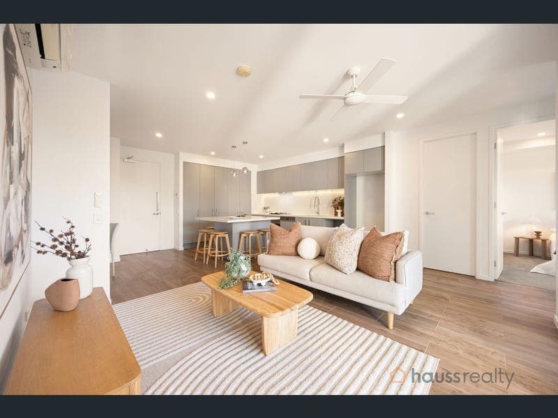 15/66 Lambert Road, Indooroopilly — photo 1 of 5