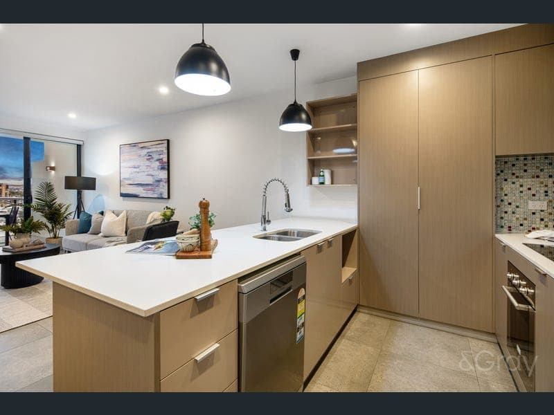 607/616 Main Street, Kangaroo Point — photo 1 of 5