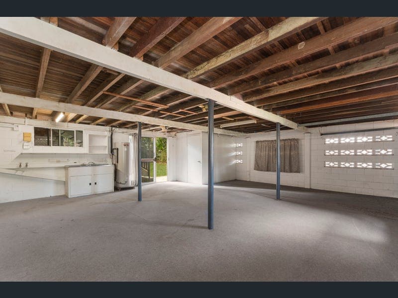 12 Camira Avenue, Cranbrook — photo 1 of 5