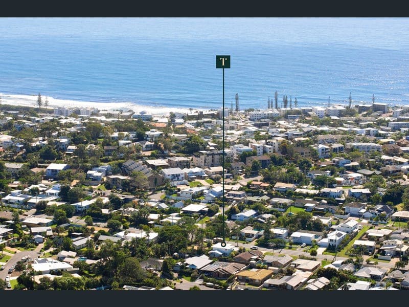 50 Palm Drive, Mooloolaba — photo 1 of 5