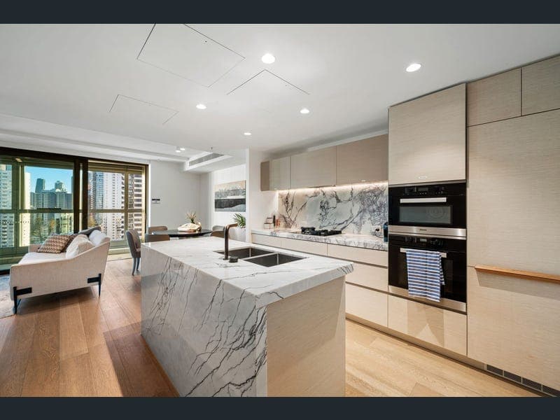 11202/36 Old Burleigh Road, Surfers Paradise — photo 1 of 5