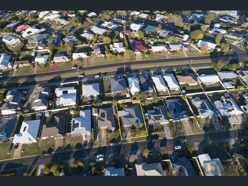 74 Highview Avenue, Gatton — photo 1 of 5