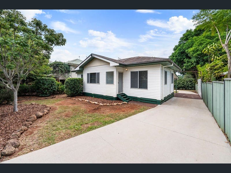 12 Short Street, South Toowoomba — photo 1 of 5