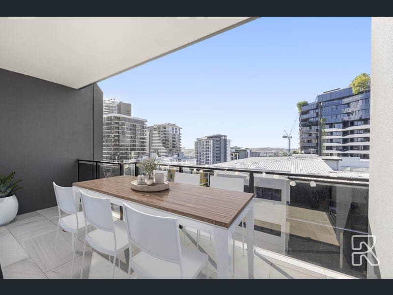 806/71 Doggett Street, Newstead — photo 1 of 5