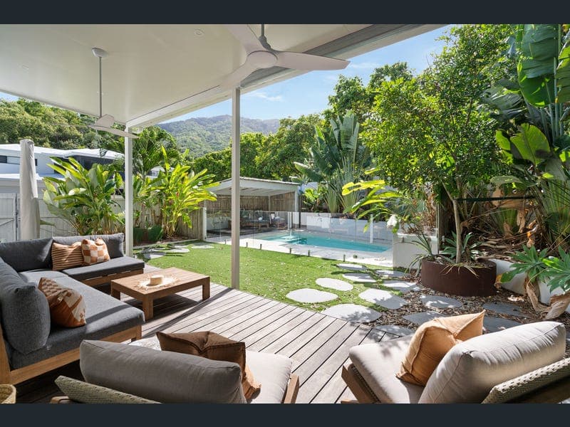 9/150 Argentea Boulevard, Palm Cove — photo 1 of 5