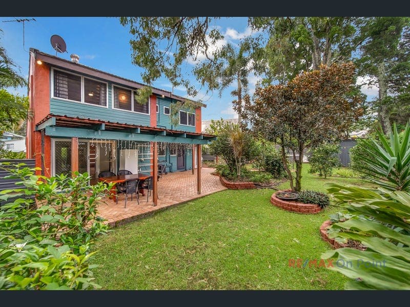 21 Ross Street, Coochiemudlo Island — photo 1 of 5