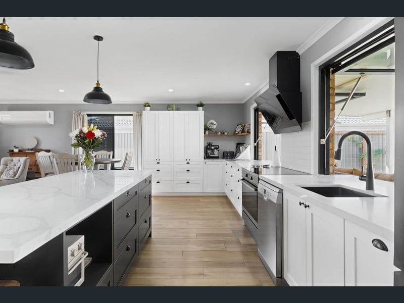 12 Ursula Court, Victoria Point — photo 1 of 5