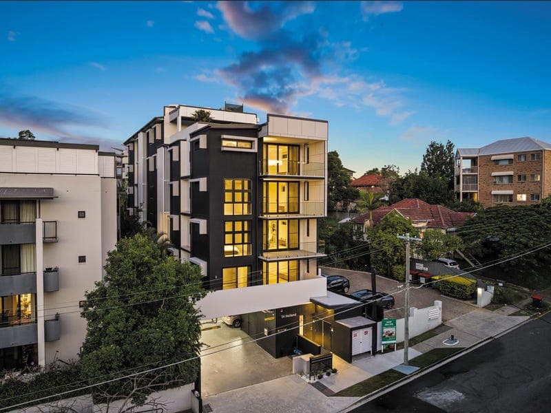 34 Holland Street, Toowong — photo 1 of 5