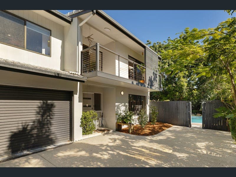 2/23 Thomas Street, Noosaville — photo 1 of 5