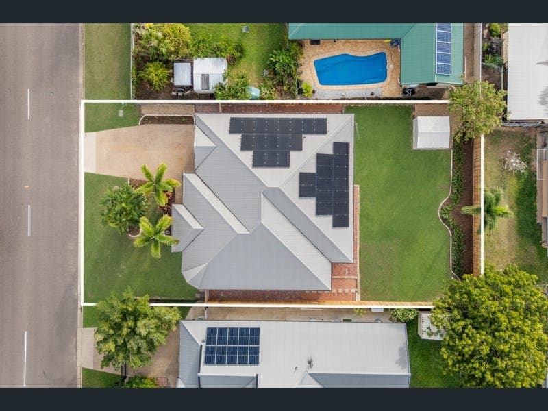 45 Crestbrook Drive, Mount Louisa — photo 1 of 5