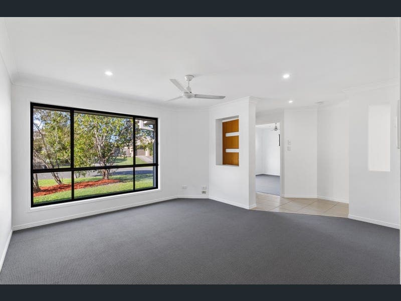 8 Finley Street, Gleneagle — photo 1 of 5