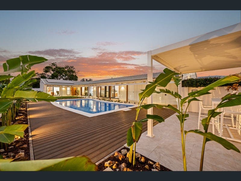 42 Nineteenth Avenue, Palm Beach — photo 1 of 5