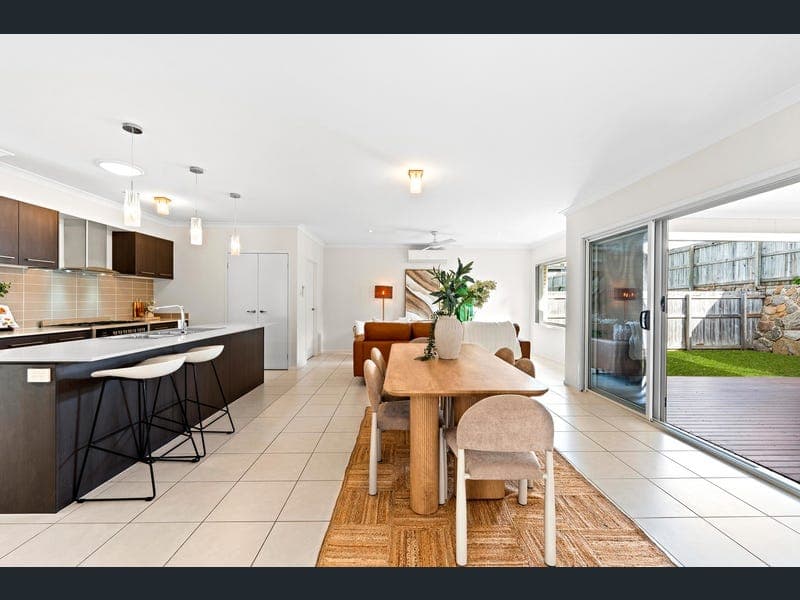 21 Tarshaw Street, Bli Bli — photo 1 of 5