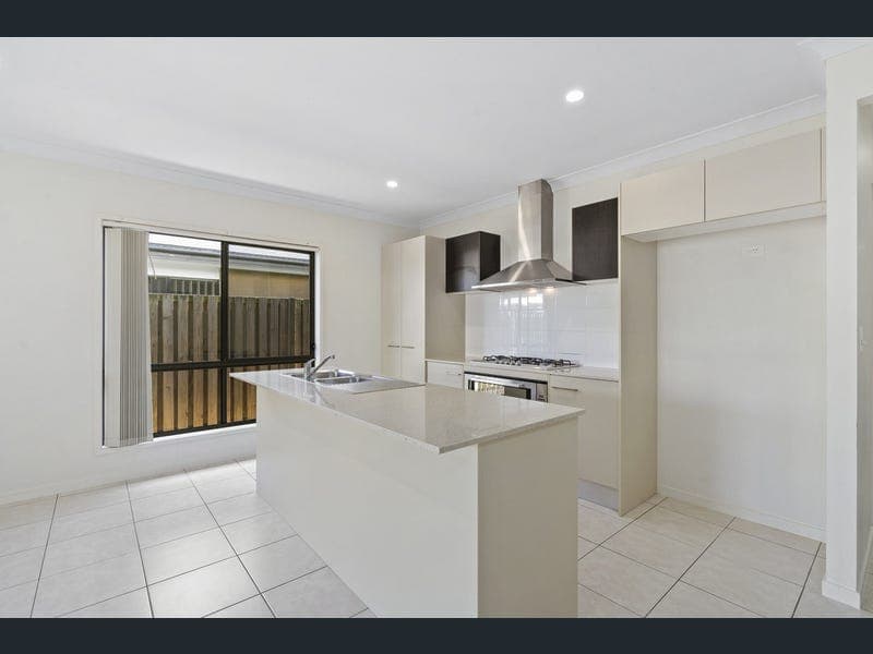 96 O'Reilly Drive, Coomera — photo 1 of 5