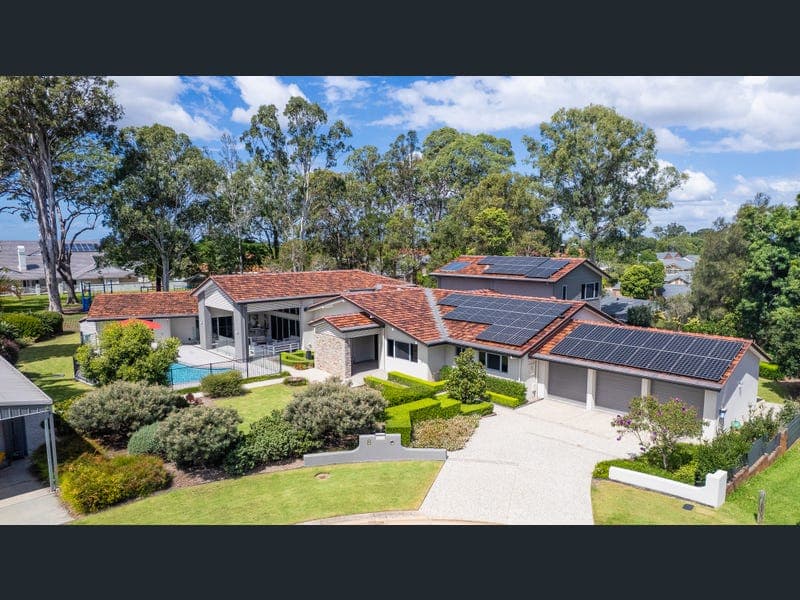 8 Quaver Court, Bridgeman Downs — photo 1 of 5
