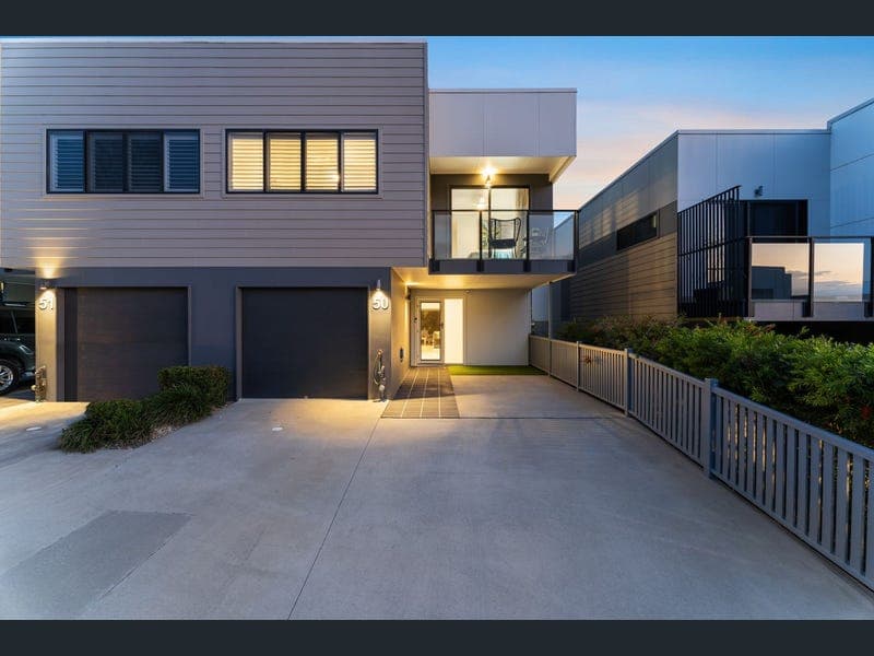 50/105-109 Barbaralla Drive, Springwood — photo 1 of 5