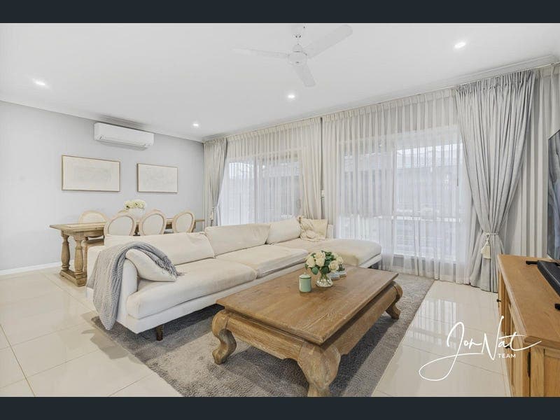 1 Coastview Place, Victoria Point — photo 1 of 5