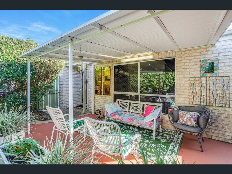 2/55 Coman Street, Rothwell — photo 1 of 5