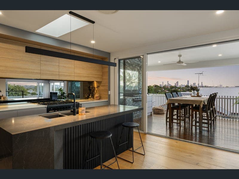 29 Juster Street, Annerley — photo 1 of 5