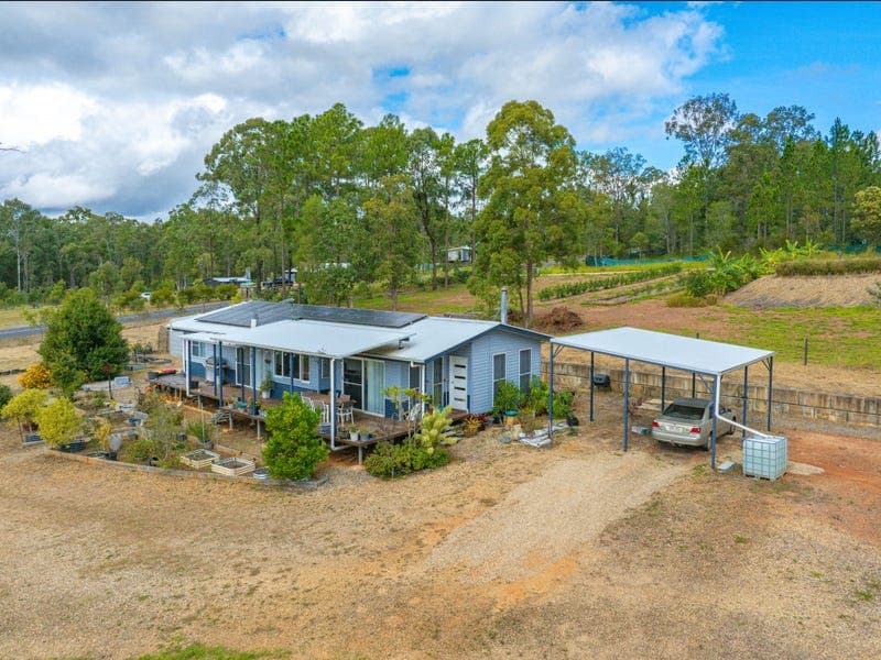 183 Arborfive Road, Glenwood — photo 1 of 5