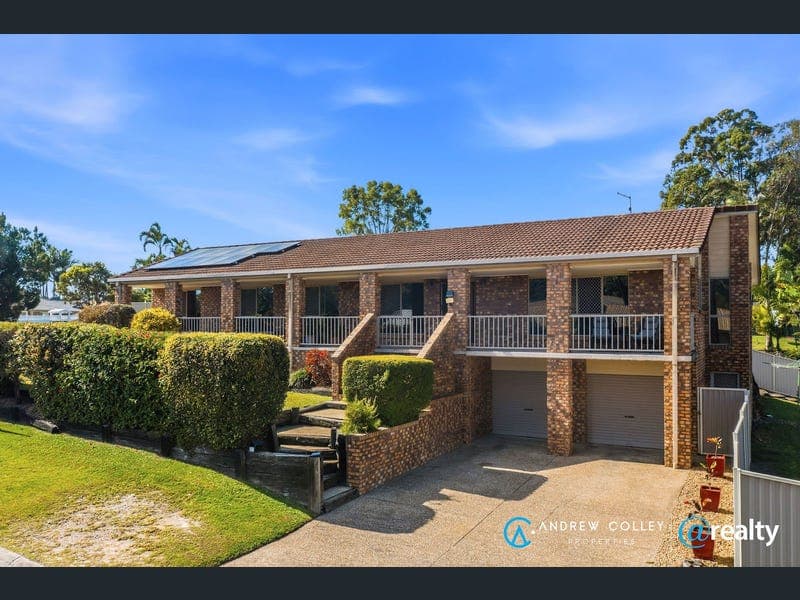 31 Watford Crescent, Molendinar — photo 1 of 5
