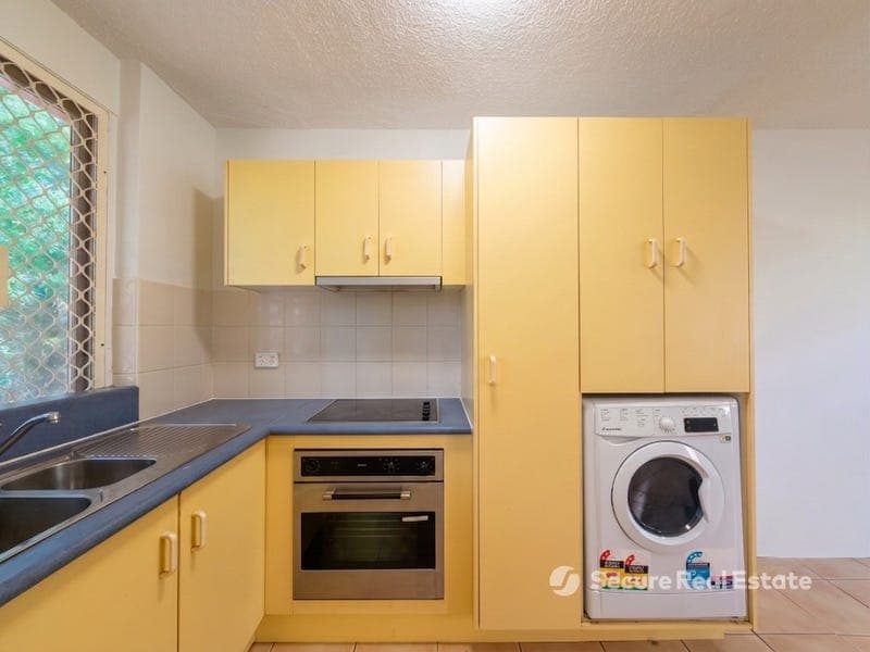 3/75 Sir Fred Schonell Drive, St Lucia — photo 1 of 5